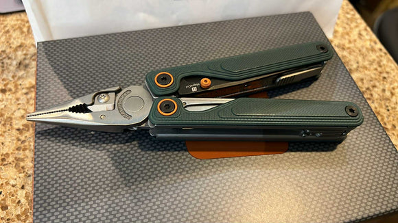 Leatherman Wave Cascadia Multi-Tool CPM MagnaCut Steel/Aluminum & G-10 Handle SKU 833400