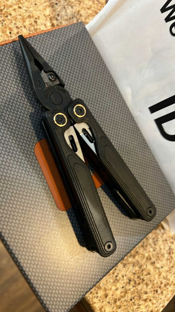 Leatherman Wave Alpha Obsidian Multi-Tool CPM MagnaCut Steel/Aluminum & G-10 Handle SKU 833332