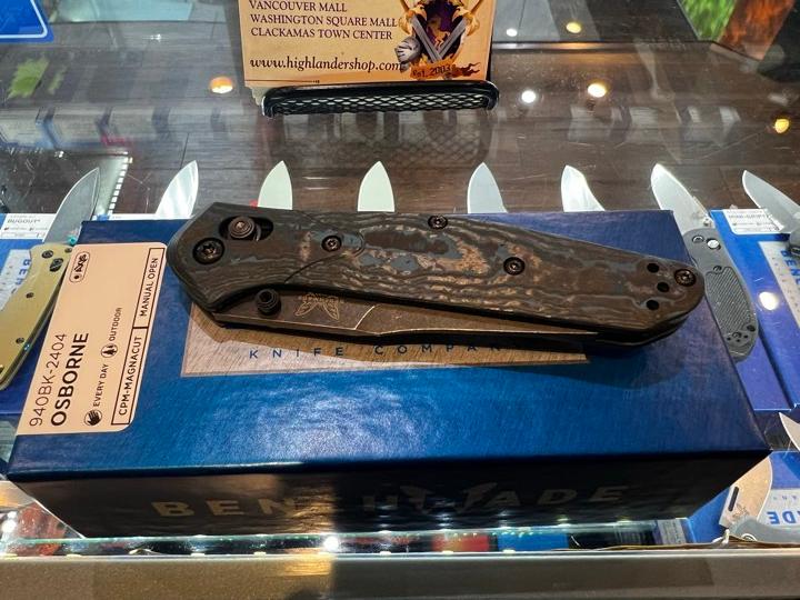Benchmade Osborne Limited Edition AXIS Lock Knife Battlewash CPM