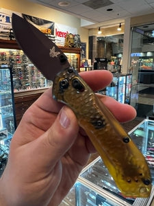 Benchmade Mini Freek Limited Edition AXIS Lock Knife Amethyst Cerakote CPM-M4 Premium Steel Blade/Amber Ultem Handle SKU  565PL-2501
