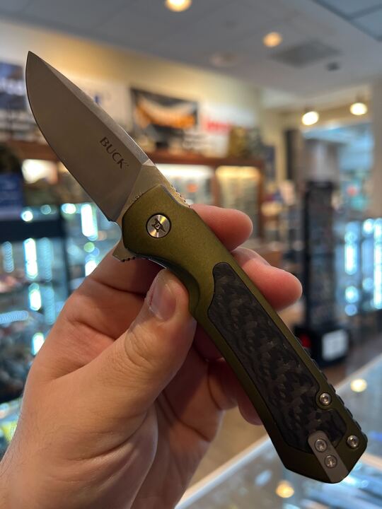 Buck Stinger Frame Lock Knife Satin D2 Tool Steel Drop Point Blade/Green Alum. with Steel Frame & Carbon Fiber Inlay Handle SKU 0714GRSB